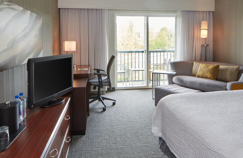 Guest room at Courtyard Portland Southeast.