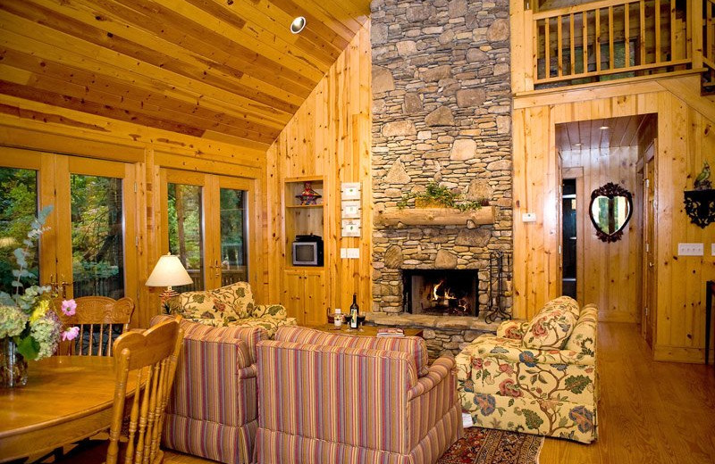 Living room at Splendor Mountain.