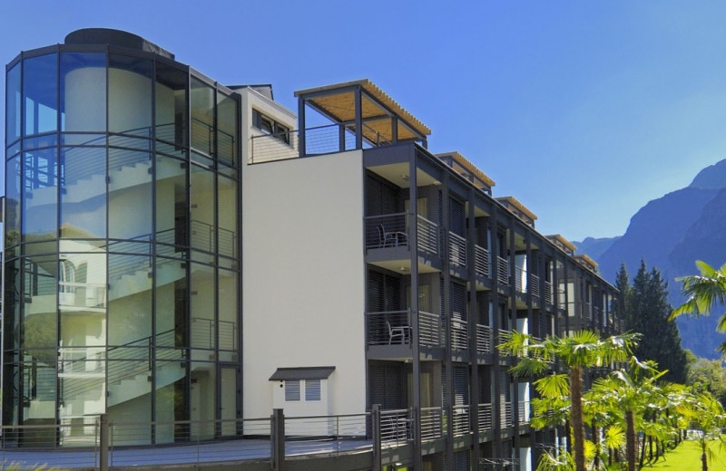 Exterior view of Hotel du Lac et du Parc.