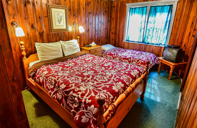 Guest room at Bonnie View Inn.