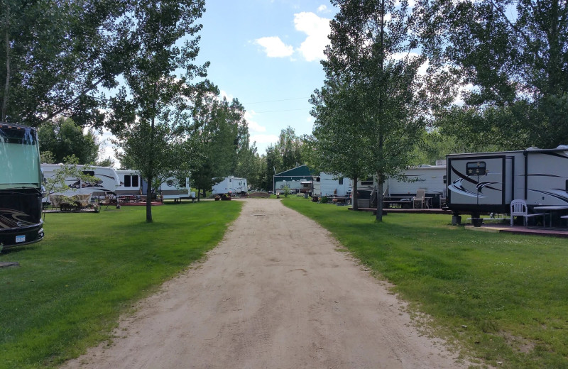 RV camp at Pine Beach Resort-Side Lake.