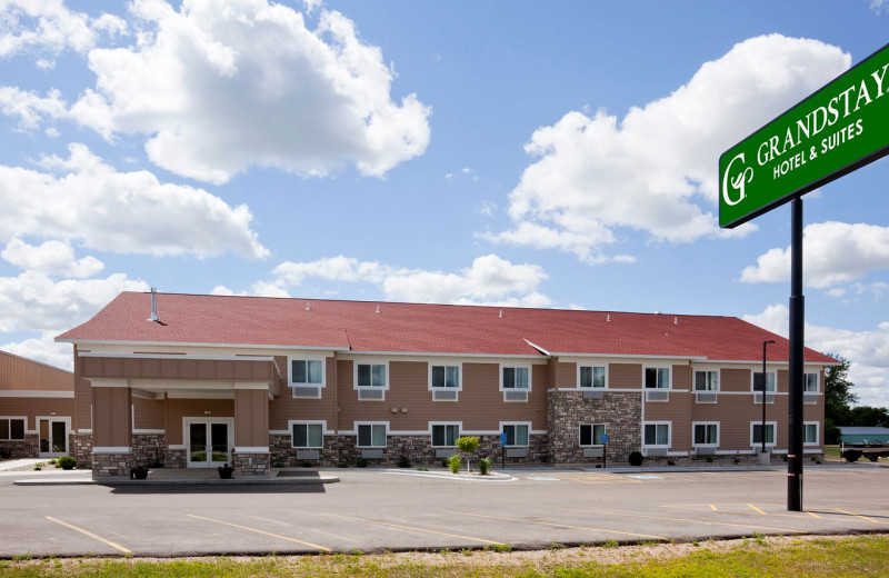 Exterior view of GrandStay Parkers Prairie.