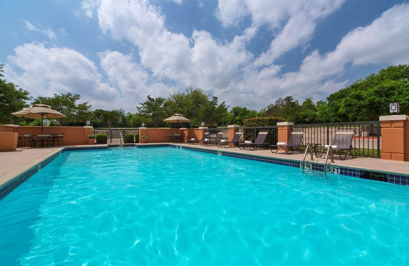 Outdoor pool at Hyatt Place Mt. Laurel.