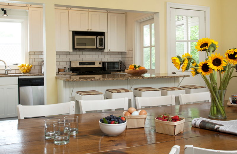 Cottage Dining Area at The White Cottage