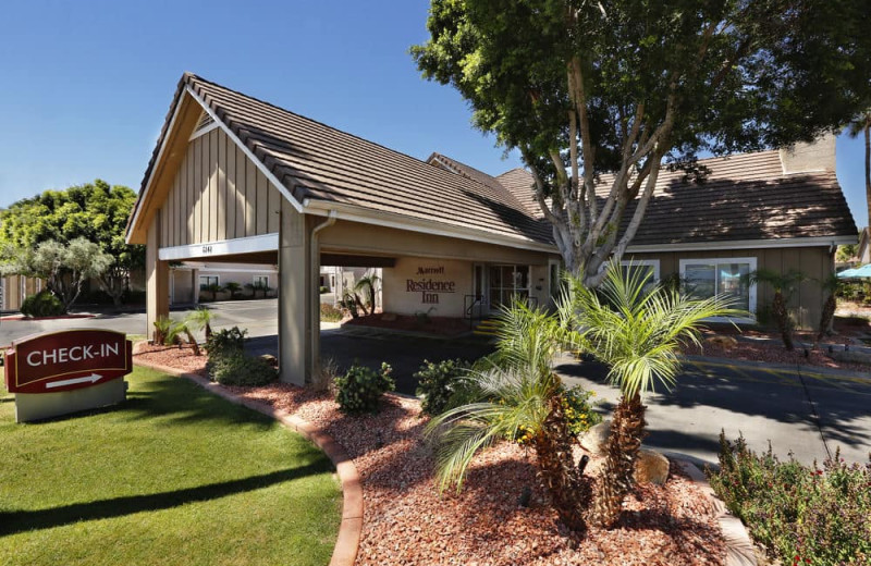 Exterior view of Residence Inn Phoenix.