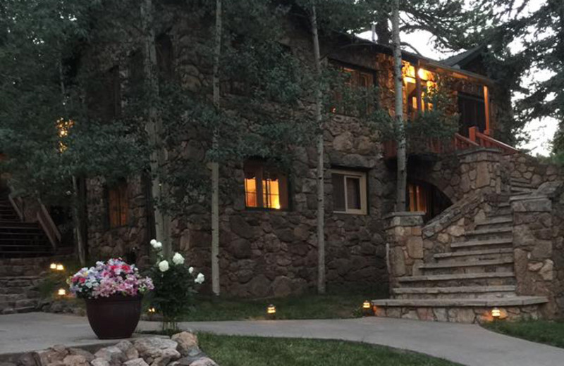 Exterior view of Meadow Creek Lodge and Event Center.