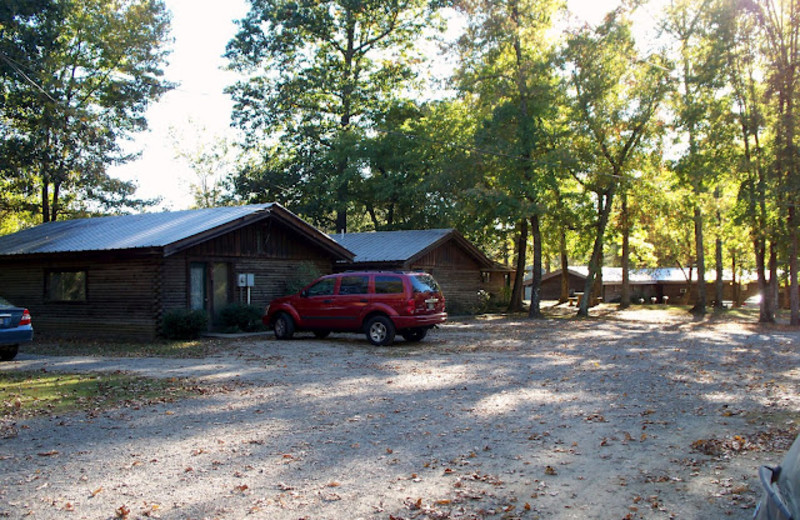 Exterior view of Lindsey's Rainbow Resort.