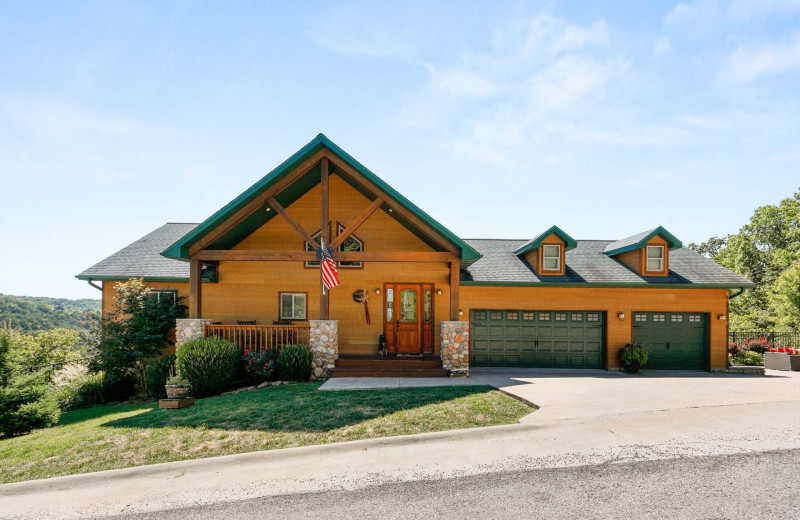 Rental exterior at Branson Vacation Rentals.