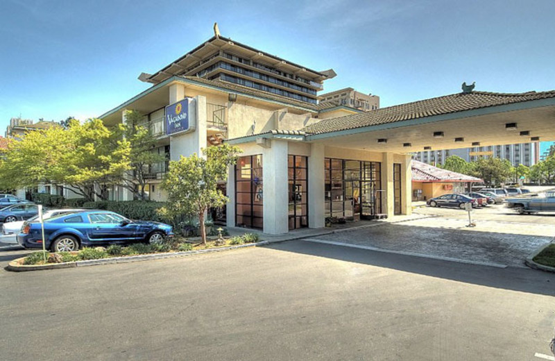 Exterior view of Vagabond Inn Sacramento Oldtown Executive.