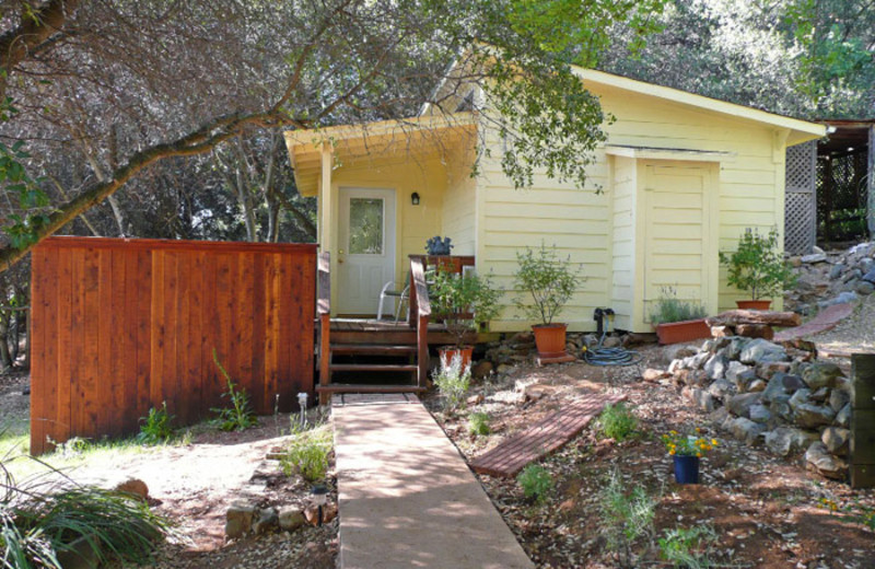 Cottage exterior at Harlan House.