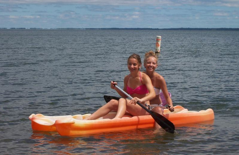 Kayaking at Barky's Resort.