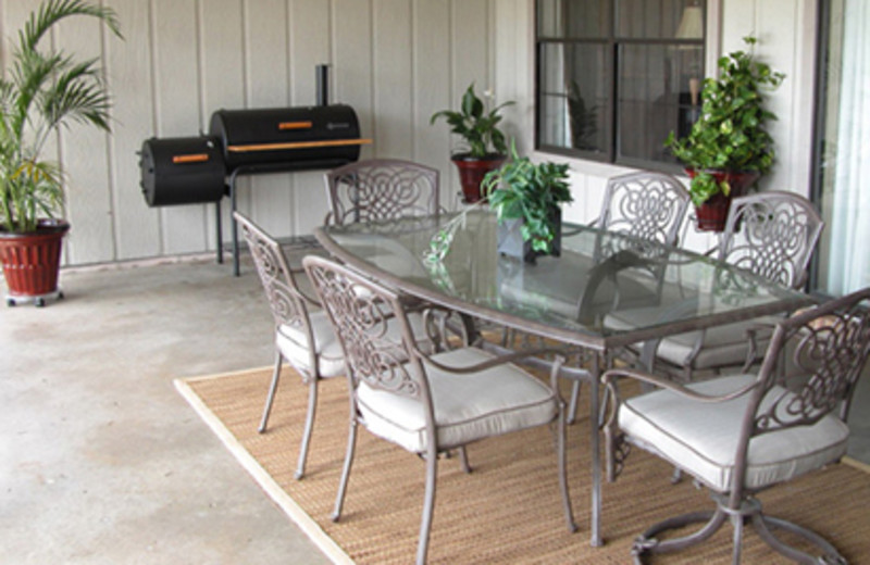 Rental patio at Cottages on the Green.