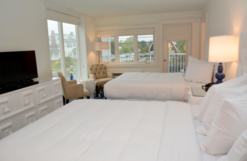 Guest room at Icona Cape May.