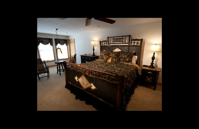 Guest bedroom at Chippewa Retreat Resort.