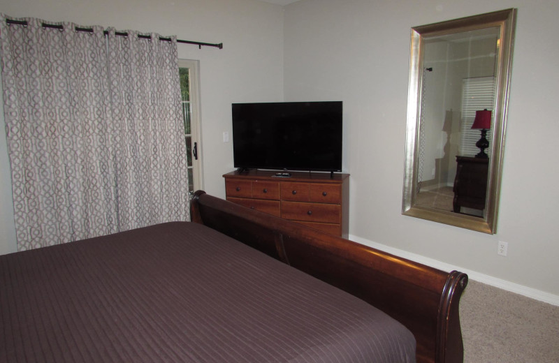 Guest bathroom at Vickery Resort On Table Rock Lake.