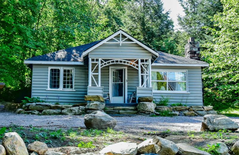 Cabin exterior at Bonnie View Inn.