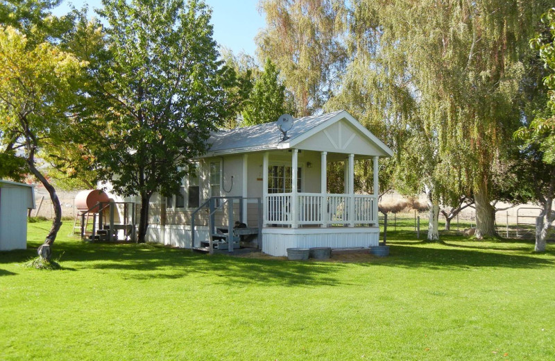 Exterior view of Alvord Inn.