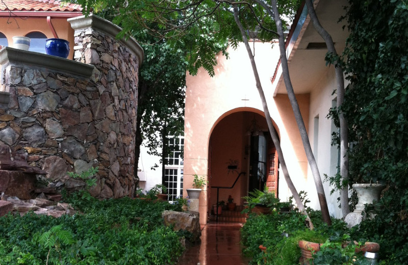 Exterior view of Lundeen Inn of the Arts.