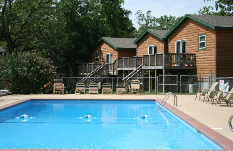 Outdoor pool at White Wing Resort on Table Rock Lake.