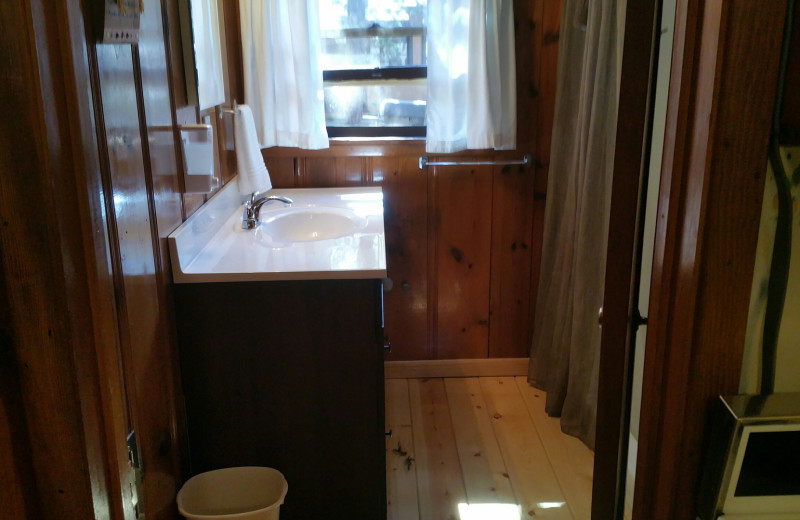 Cabin bathroom at Hidden Rest Resort.