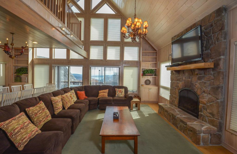 Rental living room at Taylor-Made Deep Creek Vacations.