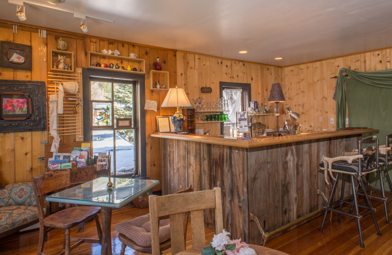 Bar at Twin Lakes Roadlodge.