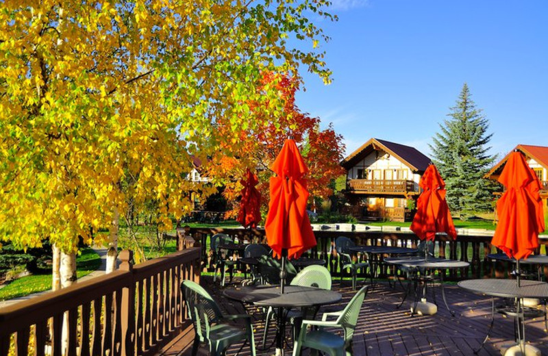 Outdoor dining at Great Northern Resort.