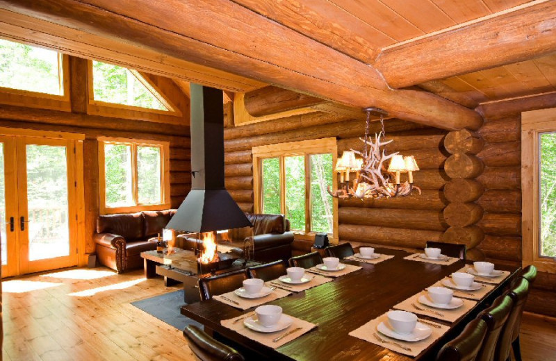 Cabin dining room at Tremblant VIP Lodging.