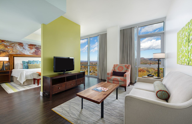 Guest room at Hotel Indigo ASHEVILLE DOWNTOWN.