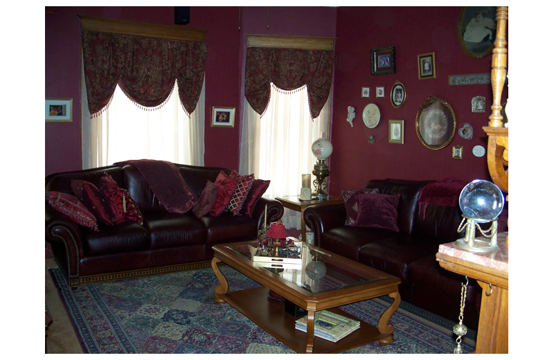 Living room at Rosewood Bed 