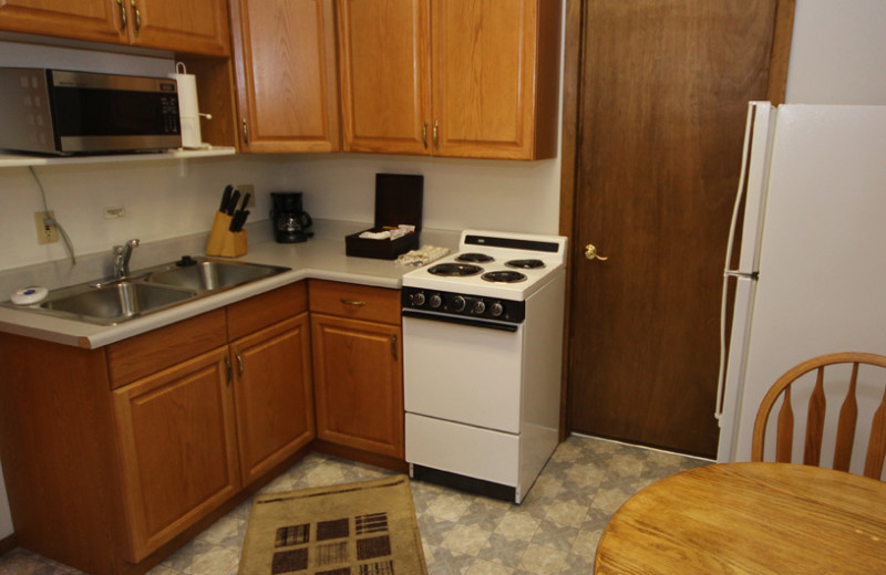 Guest kitchen at Boulder Brook on Fall River.