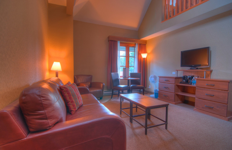 Guest room at Banff Caribou Lodge & Spa.