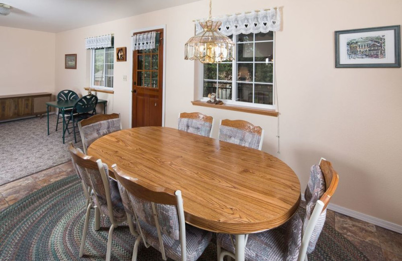 Guest dining room at Alpen Rose Inn.