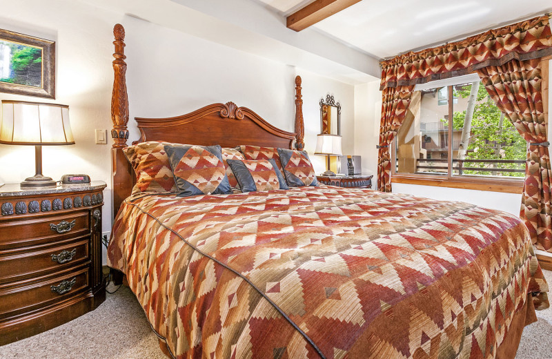 Guest bedroom at Antlers at Vail.