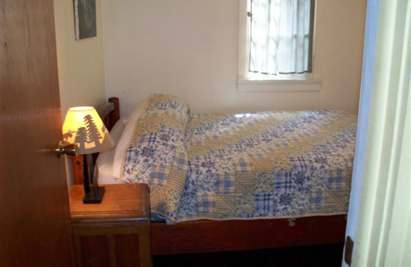 Cabin bedroom at Tamarack Resort.