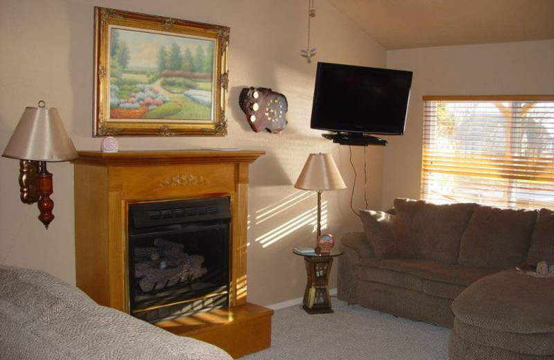 Fireplace living room at Paradise Cove Marine Resort.