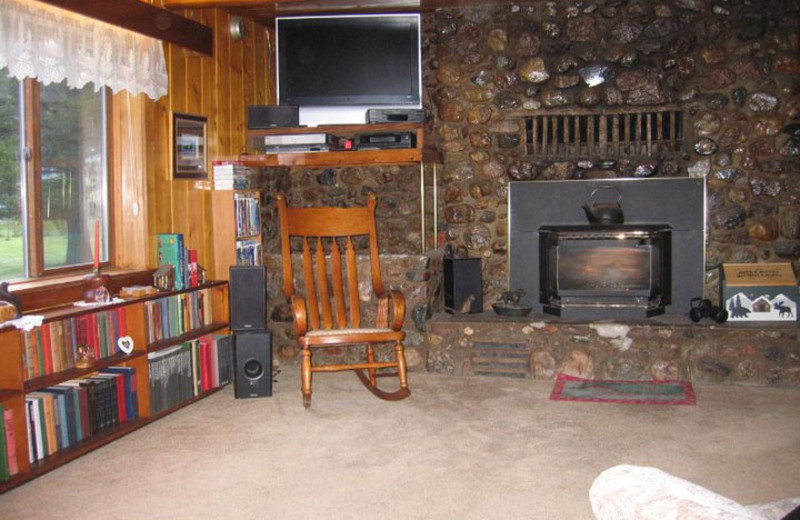 Cabin living room at Eagles Nest Cabins.