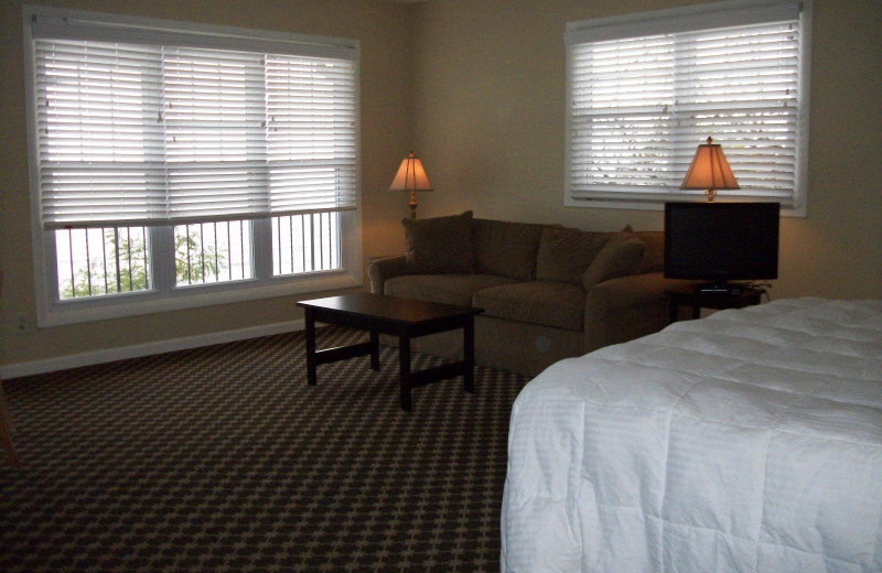 Guest room at Michillinda Beach Lodge.