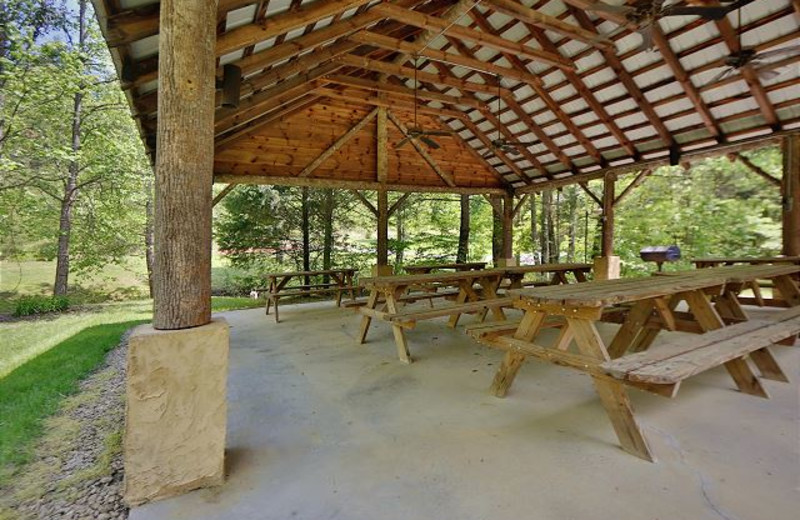Picnic pavilion at Eden Crest Vacation Rentals, Inc.