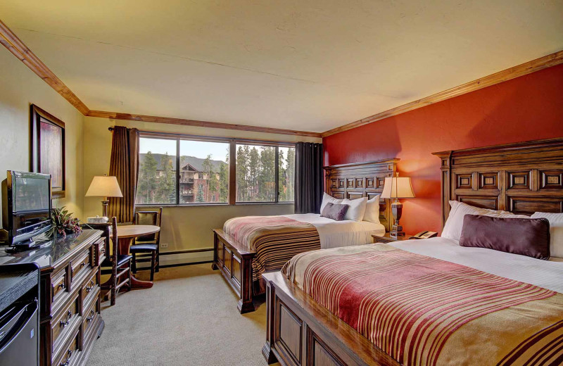 Guest bedroom at Beaver Run Resort & Conference Center.