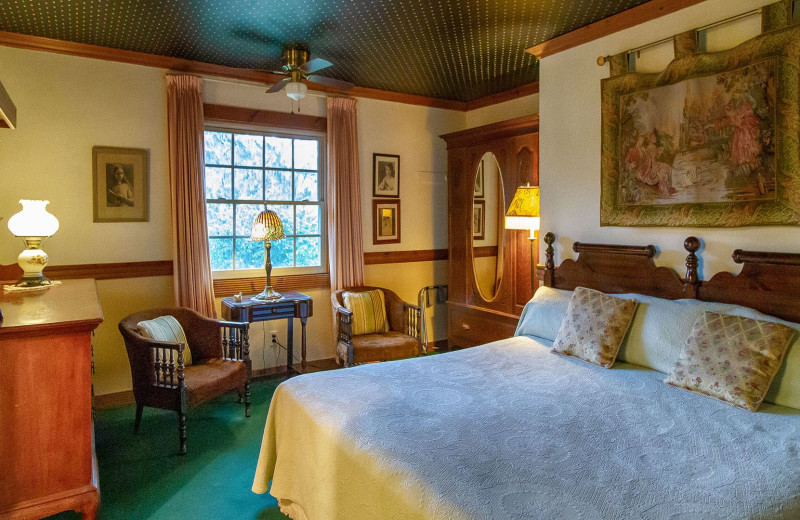 Guest room at Pickford House Bed 