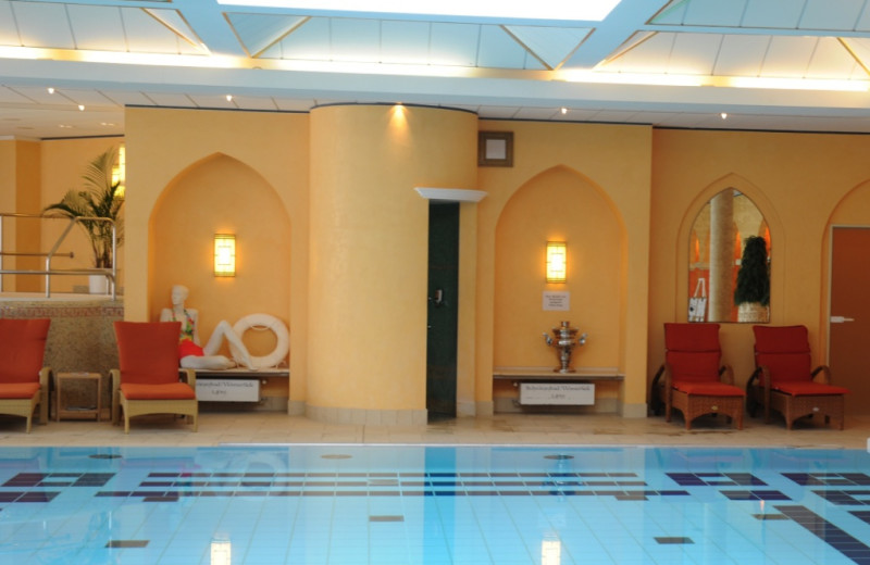 Indoor pool at Steigenberger Bad Pyrmont.