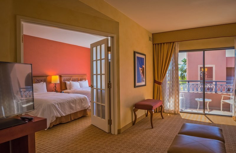 Guest room at Scottsdale Marriott at McDowell Mountains.