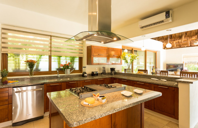 Kitchen at La Isla - Casa del Mar.