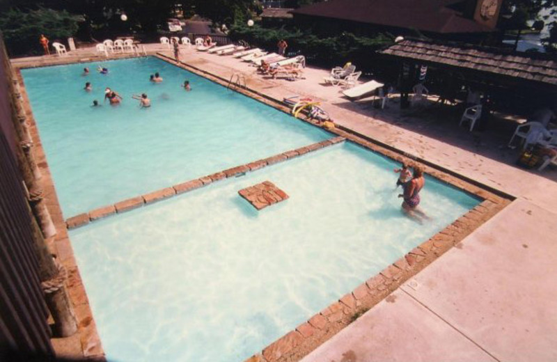 Outdoor pool at Lakeview Resort.