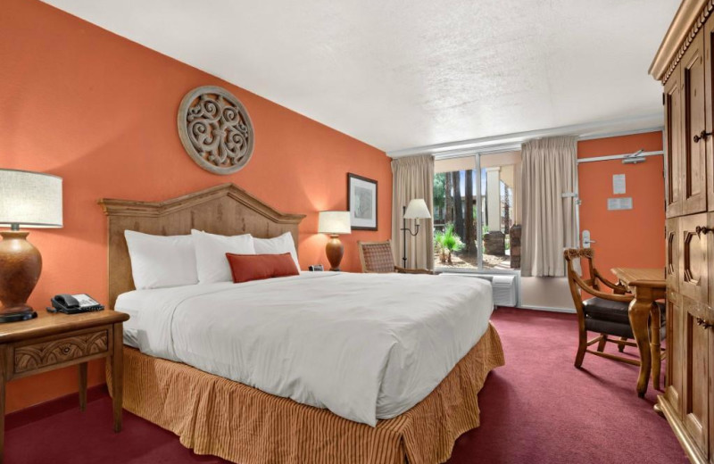 Guest room at The Scottsdale Inn.