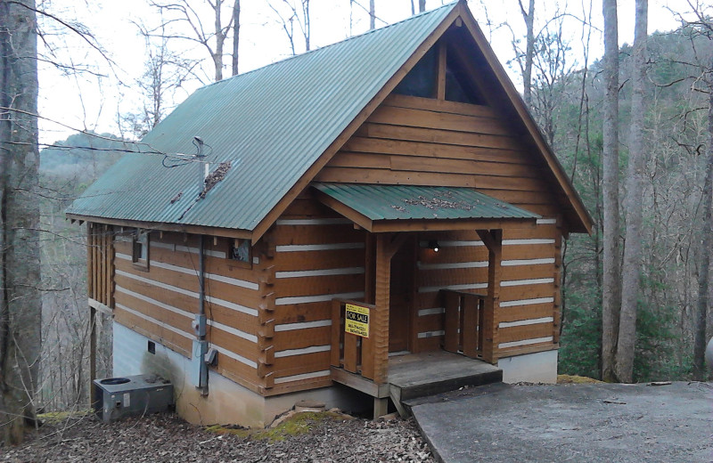 Exterior of Cabin at A Smoky Getaways