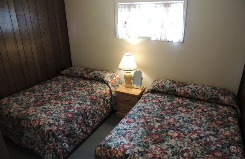 Timber Ridge bedroom at Tribesman Resort. 