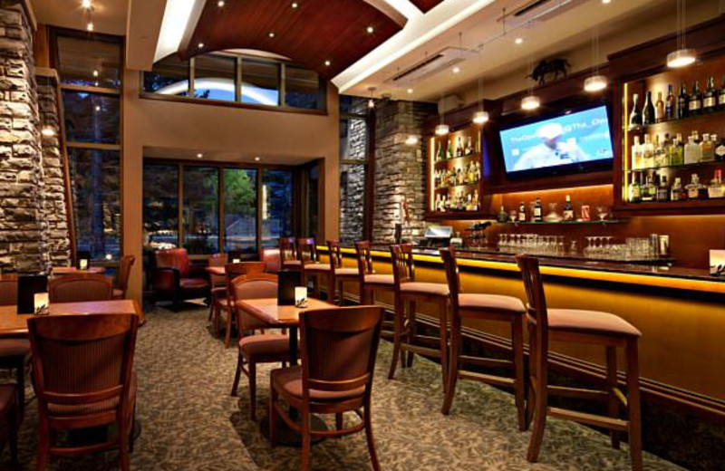 Bar at Delta Banff Royal Canadian Lodge.
