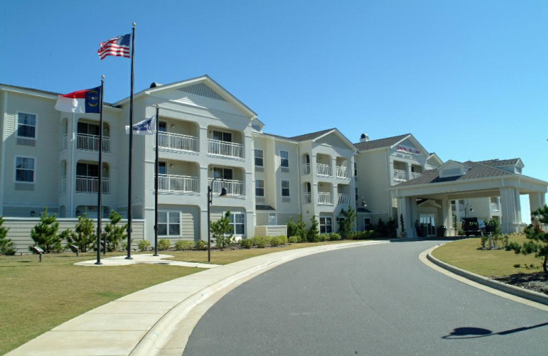 Exterior view of Hampton Inn & Suites Outer Banks/Corolla.